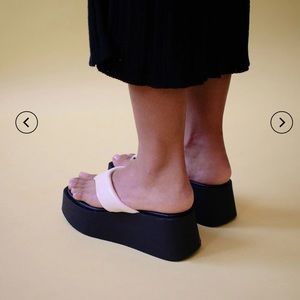 🤍 ALOHAS 🖤 Platform Flip Flop Sandals